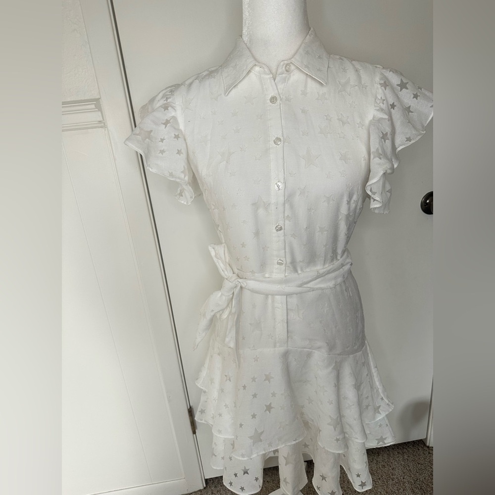 Gianni bini ruffled white dress size 4